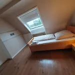 Helles, Ruhiges Privatzimmer An Der Uniklinik Mainz